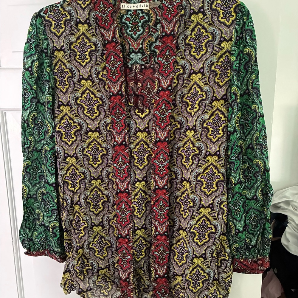 Alice + Olivia Blouse size large